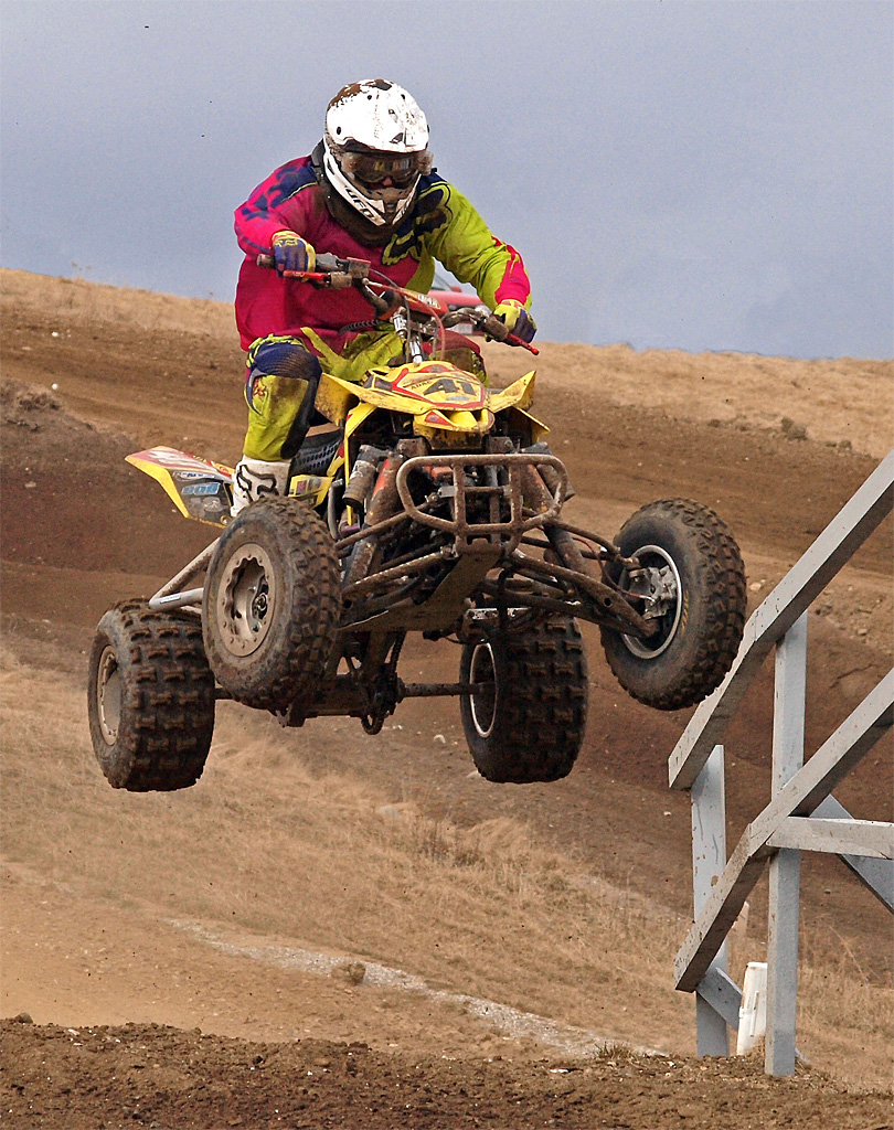 Motorsporten.dk  Crosskart  DMfrontrunner i Quad Motocross tester